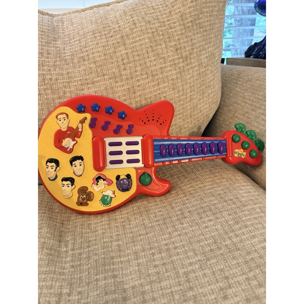 The Wiggles Musical Guitar Red Play Music Toy Spin Master 2003 Tested Works Vntg